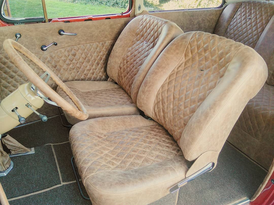 Chevrolet 1937 en cuir