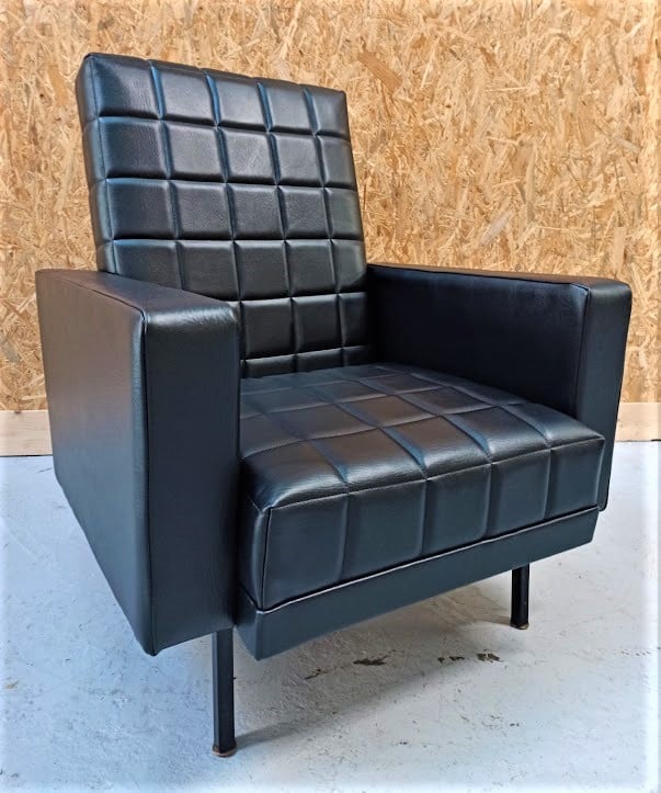 fauteuil-vintage-simili-cuir