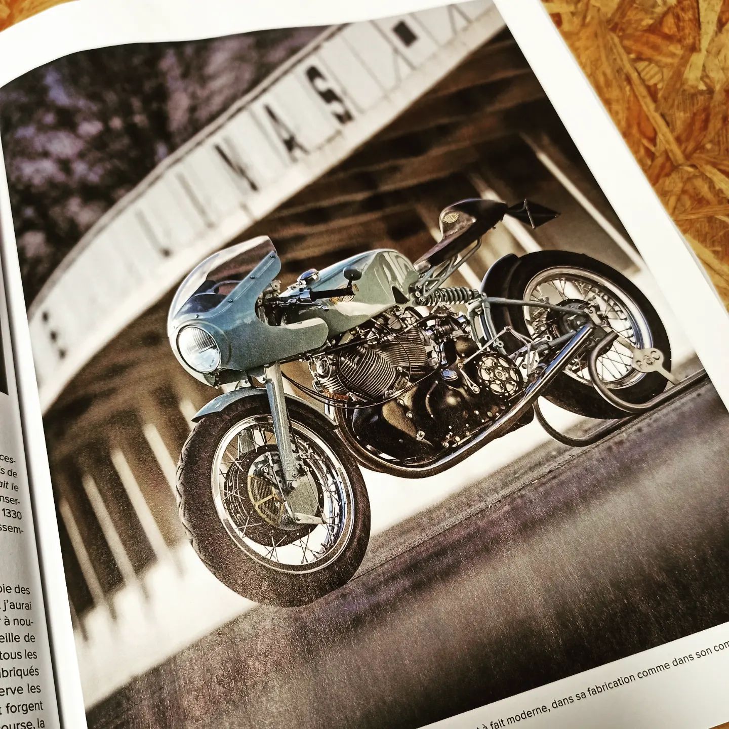 cafe-racer-116-2-avec-Godet-motorcycle-moto-Vincent